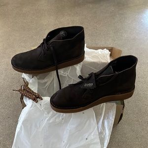 Men’s-Clarks Originals Desert Coal:  Dark Brown Suede